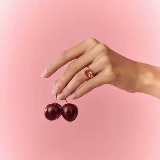 ANEL COM CRISTAL QUADRADO