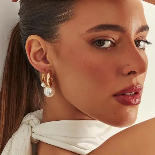 MEIA ARGOLA REDONDA COM PÉROLA