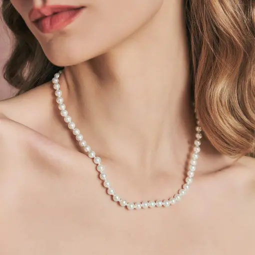 COLAR COM PÉROLAS SHELL