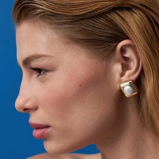 BRINCO RETANGULAR COM PÉROLA SHELL OVAL