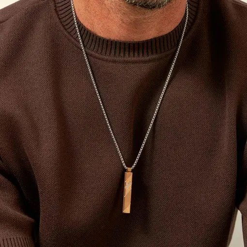 COLAR COM PINGENTE RETANGULAR LISO EM AÇO