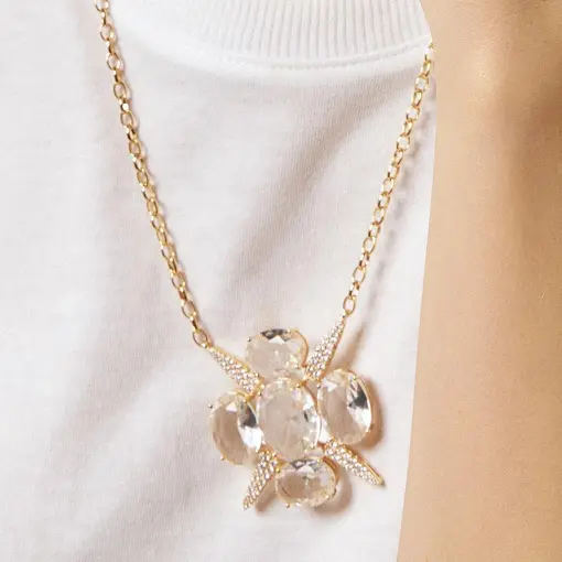 COLAR COM PINGENTE FLOR INCOLOR BANHADO A OURO