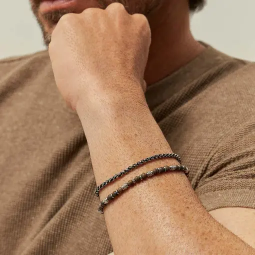 PULSEIRA COM DUAS VOLTAS COM PEDRAS INTERCALADAS