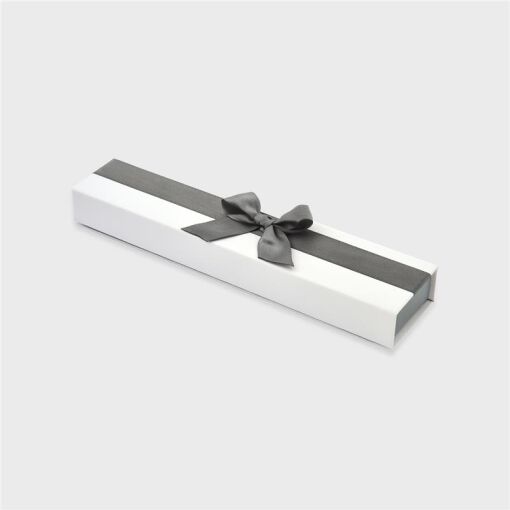 EMBALAGEM DE PAPEL CINZA E BRANCO COM VELUDO PARA PULSEIRA
