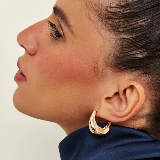 MEIA ARGOLA CURVA E ABAULADA COM ZIRCÔNIAS