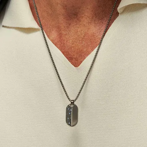 COLAR COM PINGENTE OVAL E ZIRCÔNIAS EM AÇO